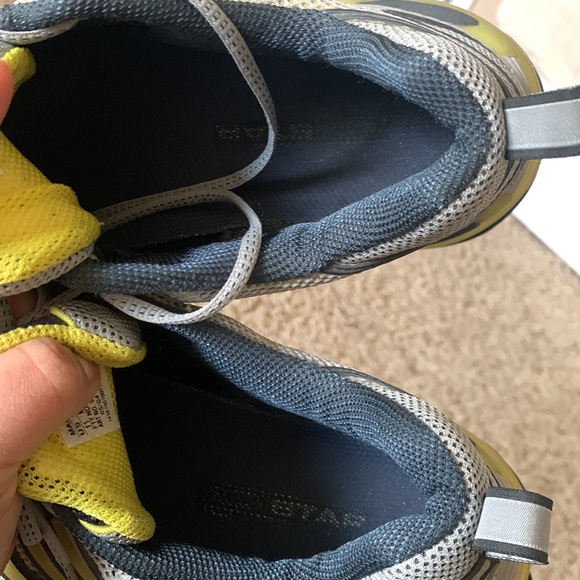 Men’s ADIDAS Sneakers - Picture 7 of 13